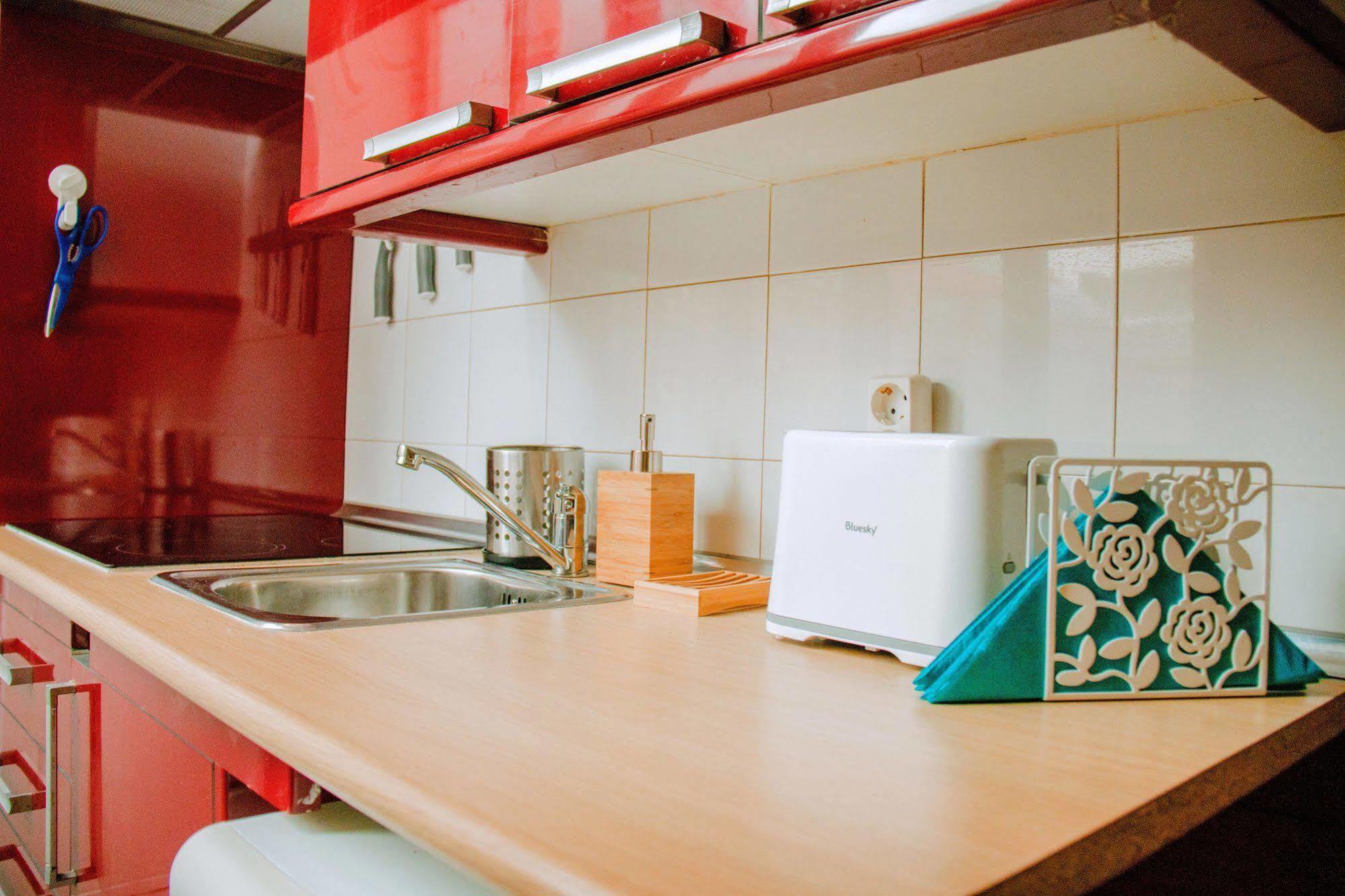 Lollipop Flats City Centre Suite Мадрид Экстерьер фото